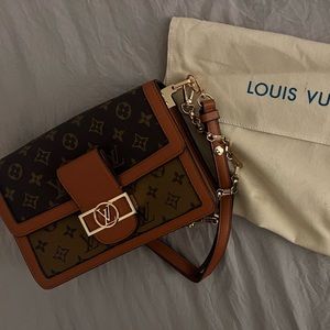Louis Vuitton shoulder bag